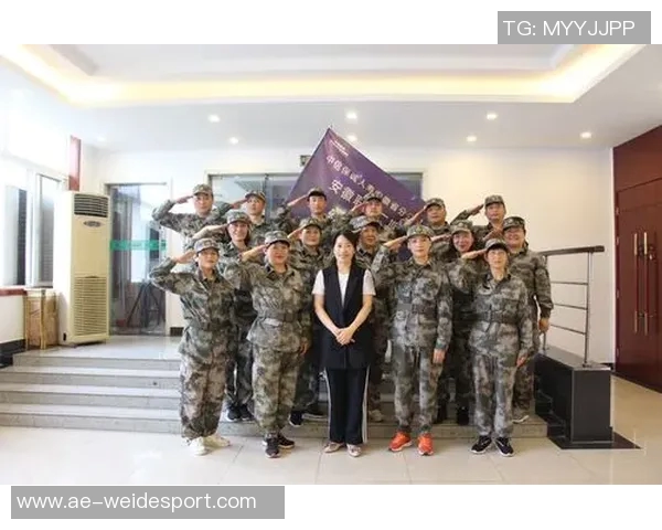 全北现代勇夺冠军荣耀时刻展现球队不屈精神与卓越实力 全北现代勇夺冠军荣耀时刻展现球队不屈精神与卓越实力