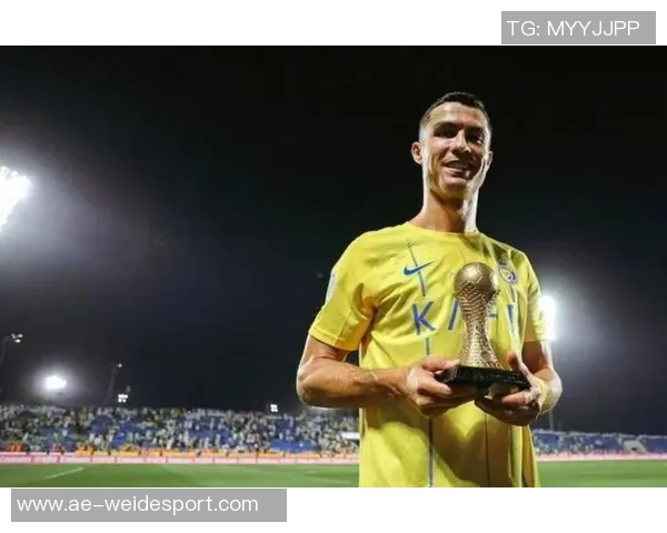 C罗有望在一年内成为足坛首位千球传奇引发热议