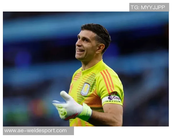 国米门将马丁内斯不幸撞死闯入车道老人事件引发关注 国米门将马丁内斯不幸撞死闯入车道老人事件引发关注