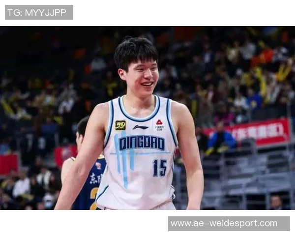 杨瀚森背靠背出战2分半引发热议登上微博热搜榜第二位